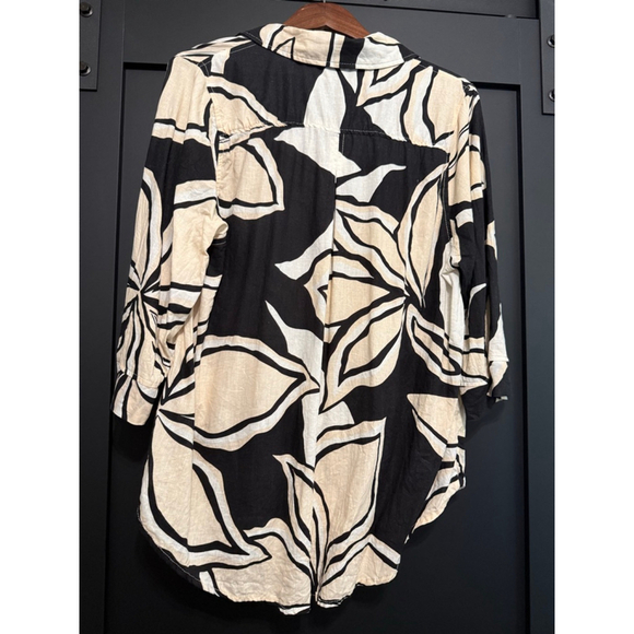 Rachel Zoe Black & Cream Oversized Floral Linen Blend Button Down Top 1X - Picture 2 of 6